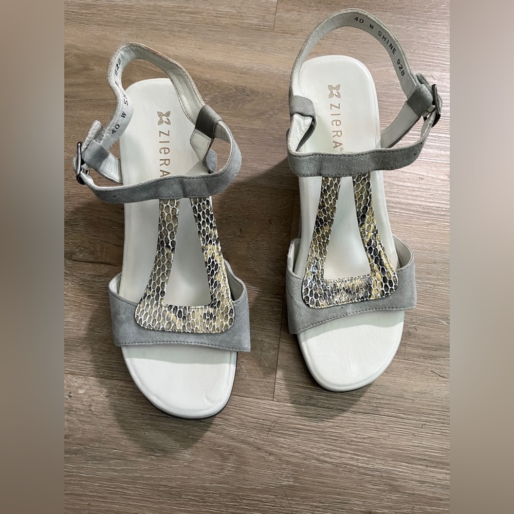 Sierra suede leather wedges